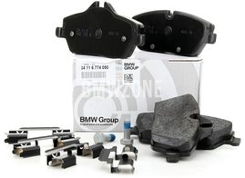 Front brake pads (284x22mm / 292x22mm diameter) (OEM)