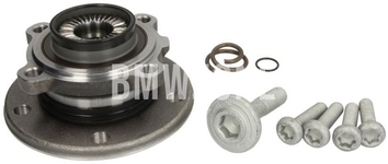 Front wheel bearing hub generation Fx with grooving for drive shaft